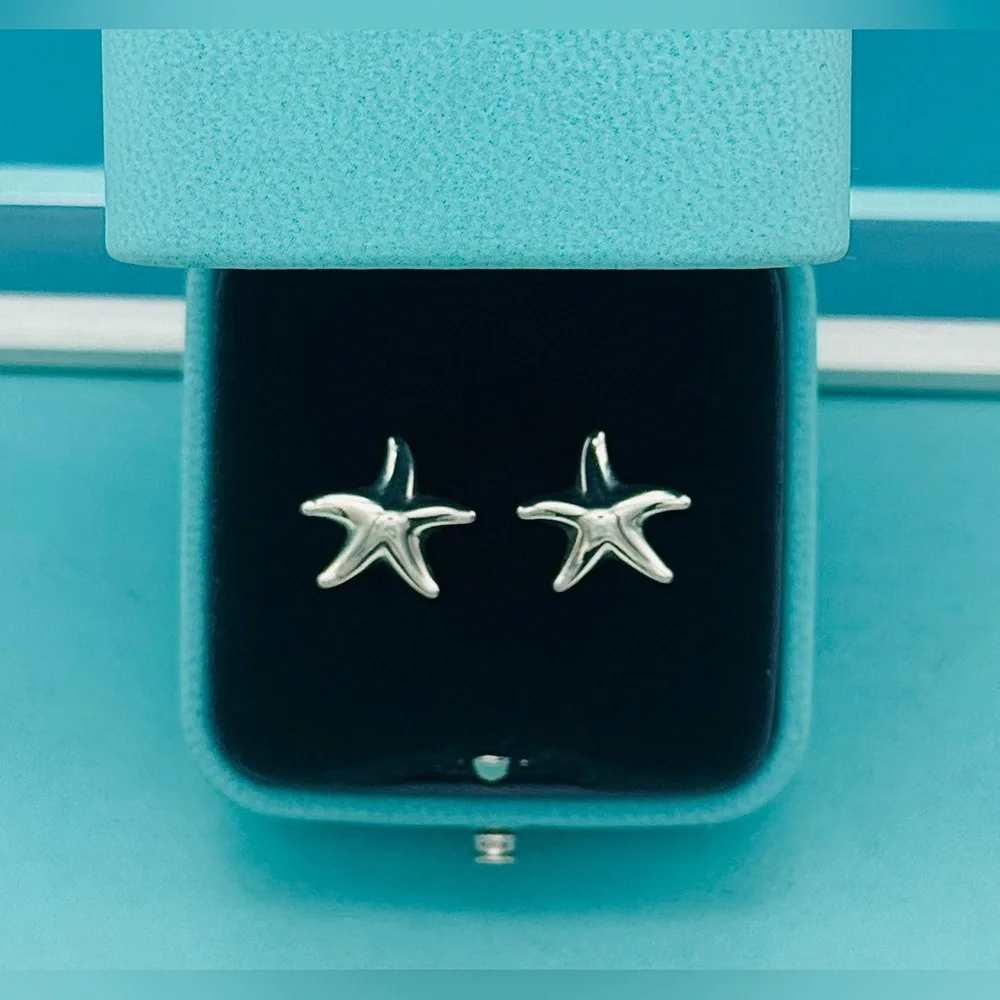 Tiffany and Co. Peretti Starfish earrings and pouch - Picture 7 of 7